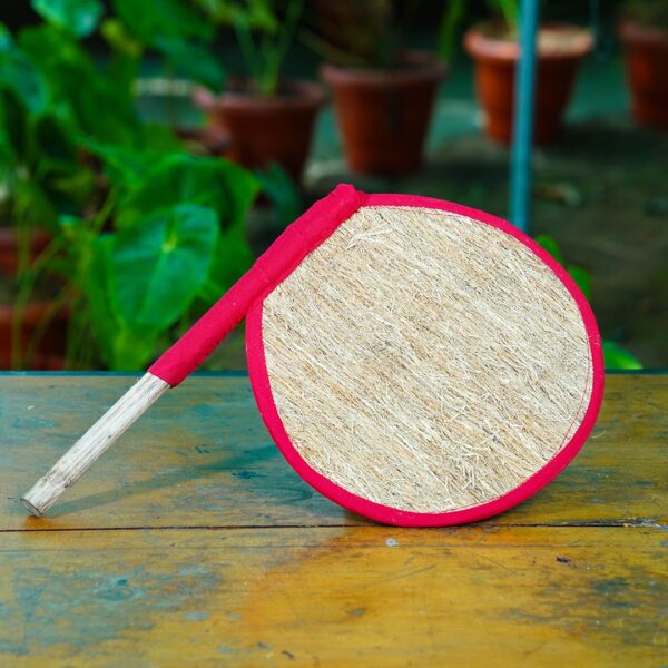 Vetiver hand fan