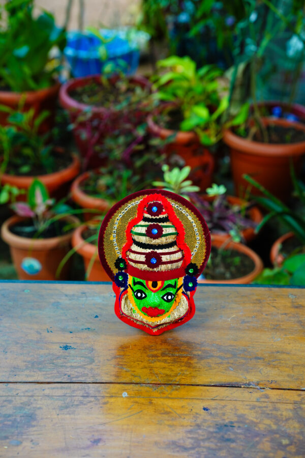 Vetiver Small Kathakali - Image 8